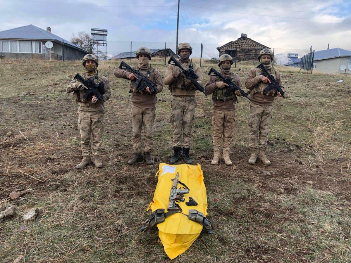 Süleyman Soylu: 2 teröristten biri ölü ele geçirildi