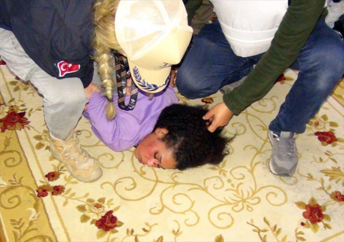 Ahlam Albashır'ın karı-koca kılığındaki Bilal Hassan'ın fotoğrafı