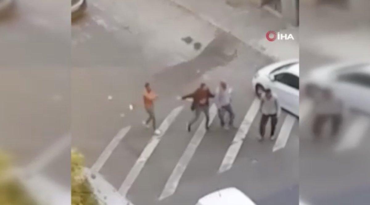 İstanbul'da kendi sopasıyla dayak yiyen adam