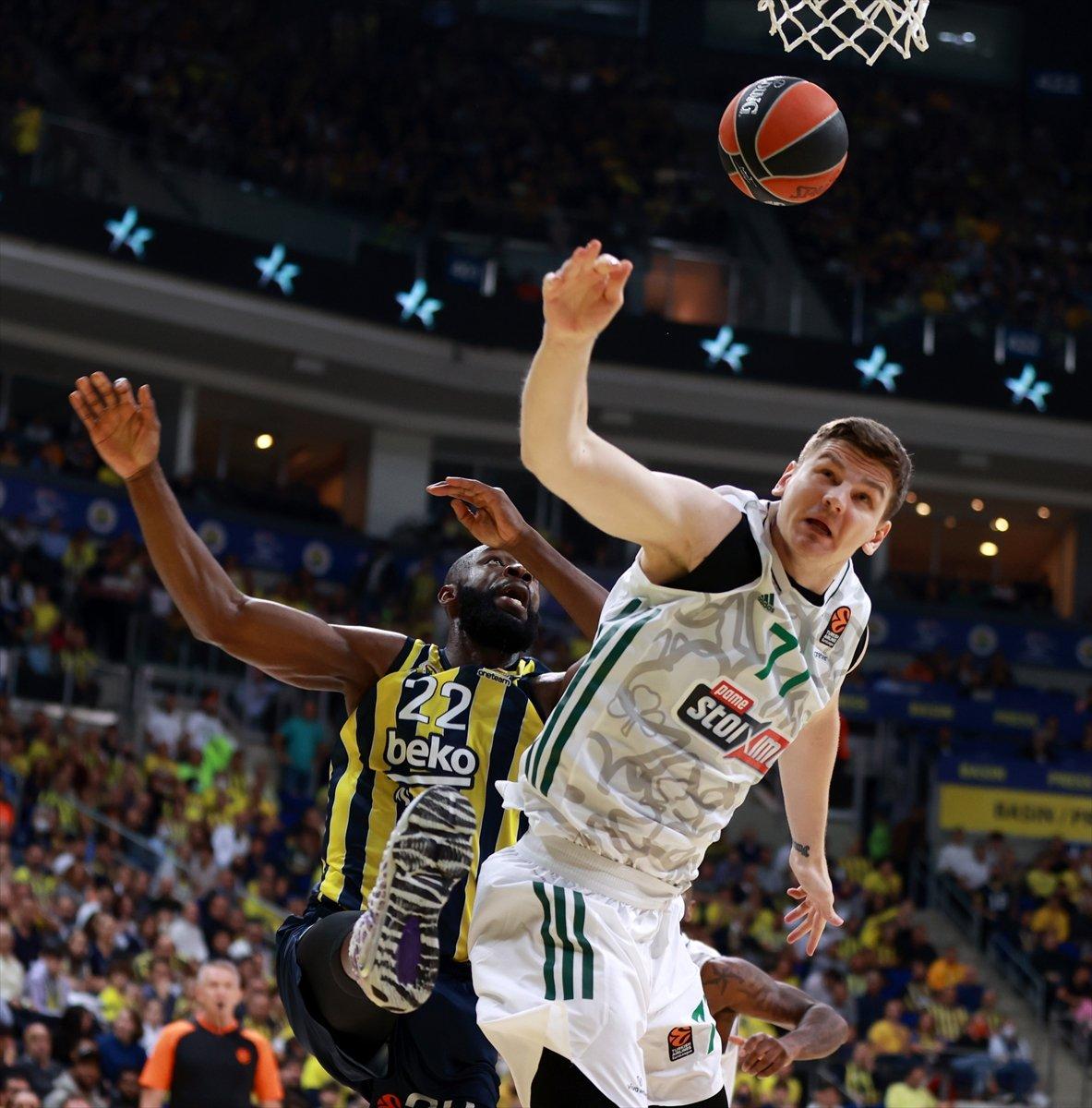 Fenerbahçe Panathinaikos'u mağlup etti