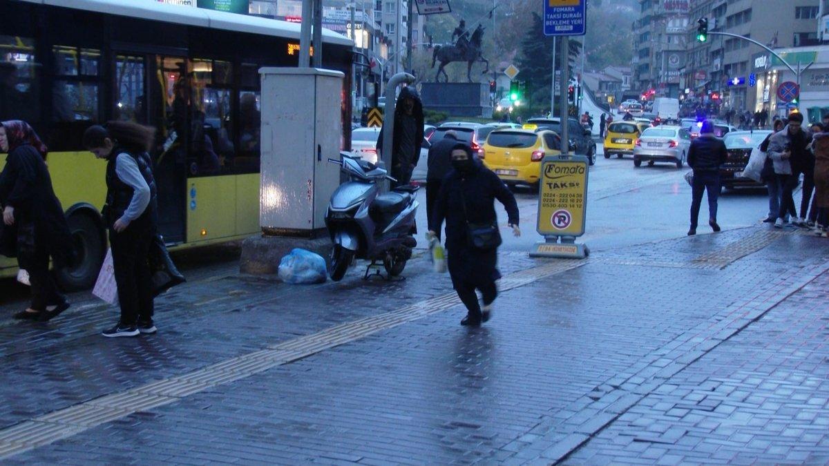 Bursa’da lodos ve yağmur hayatı felç etti