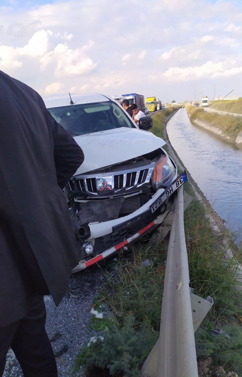 Mersin’de cezaevi aracı kaza yaptı: 11 yaralı