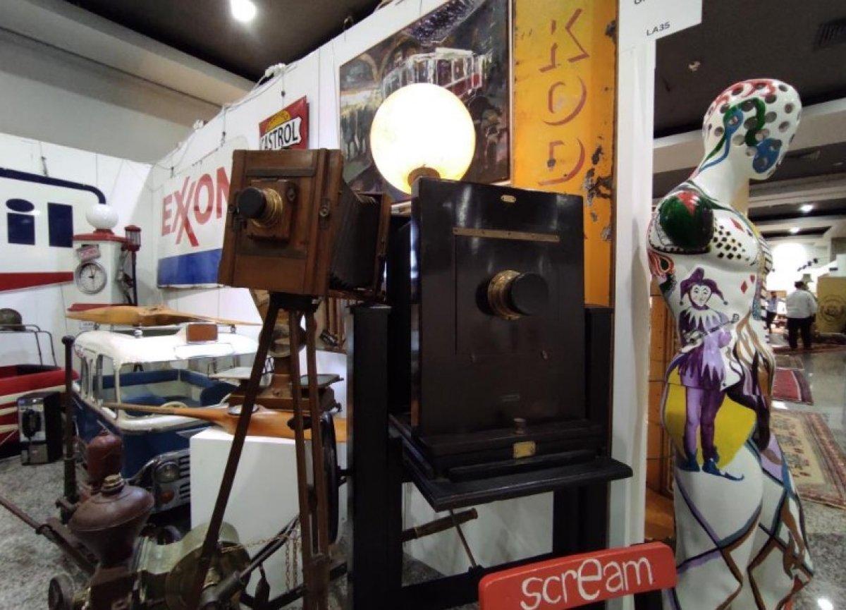 İstanbul'da Osmanlı dönemine ait antikalar görücüye çıktı