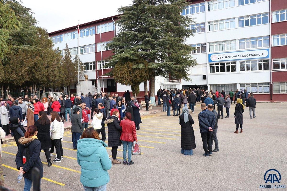 Öğretmenlik Kariyer Basamakları Sınavı başladı