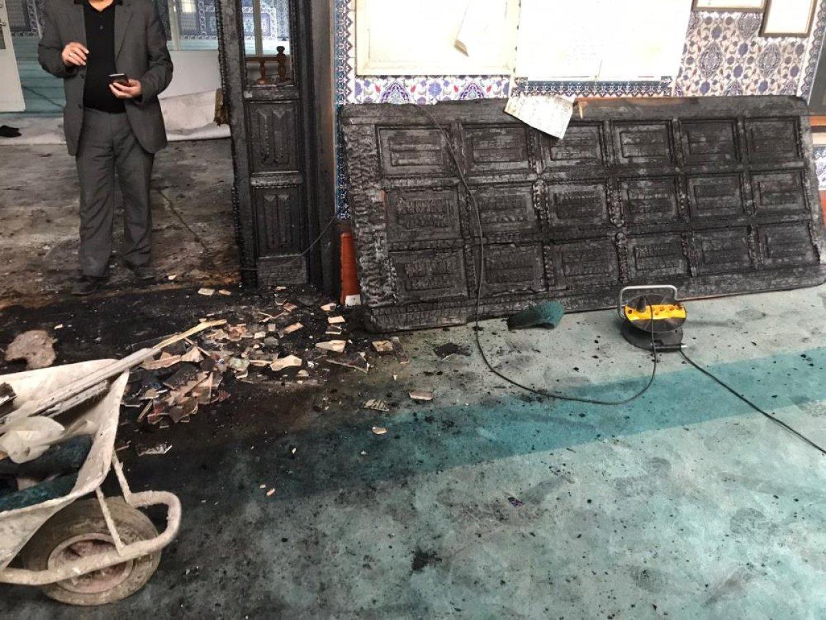 Ankara'da iki cami kundaklandı