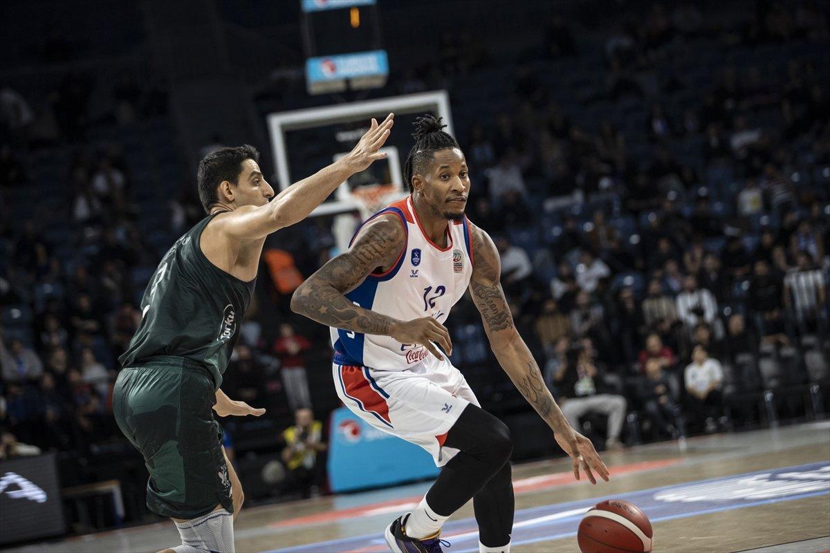 Anadolu Efes, Konyaspor'u mağlup etti