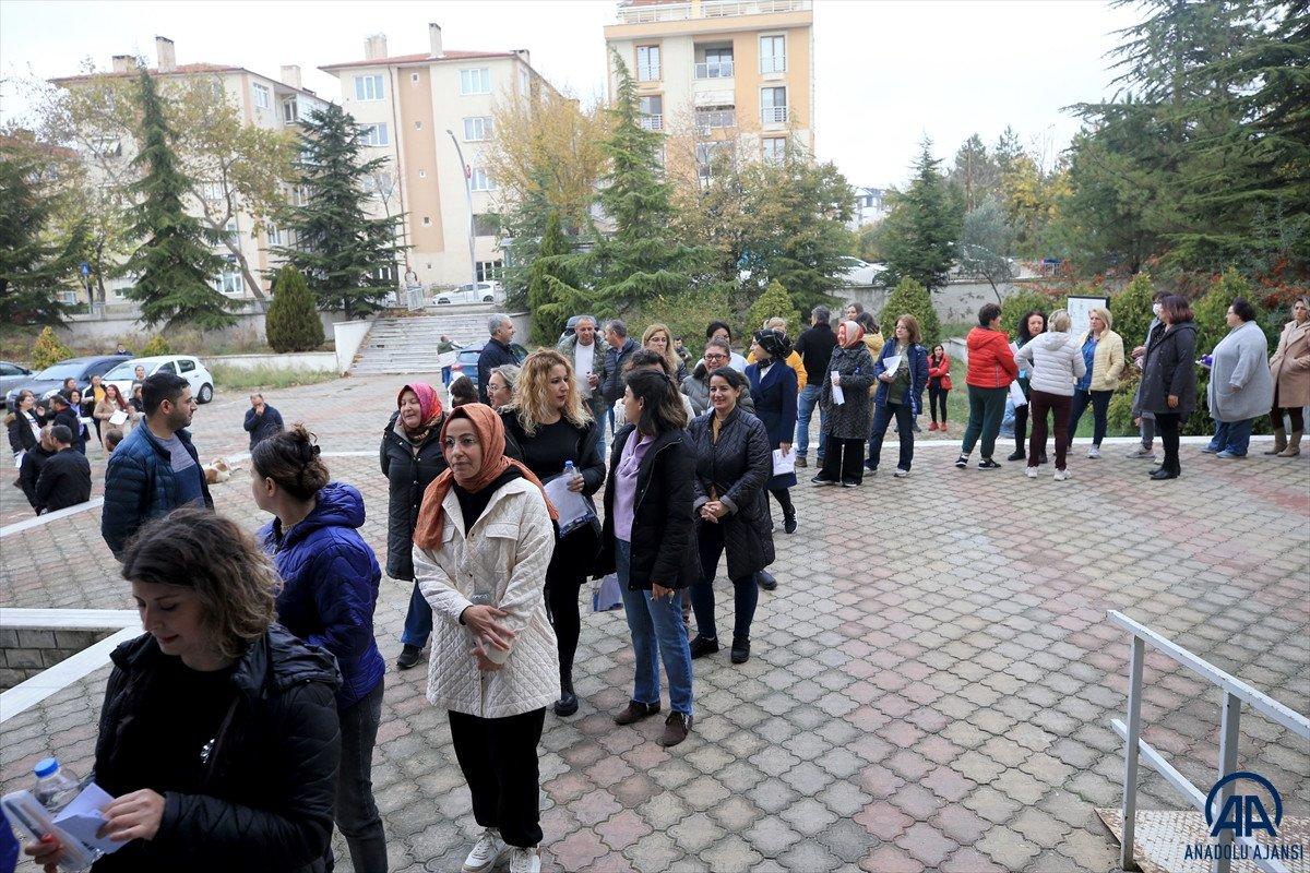 Öğretmenlik Kariyer Basamakları Sınavı başladı