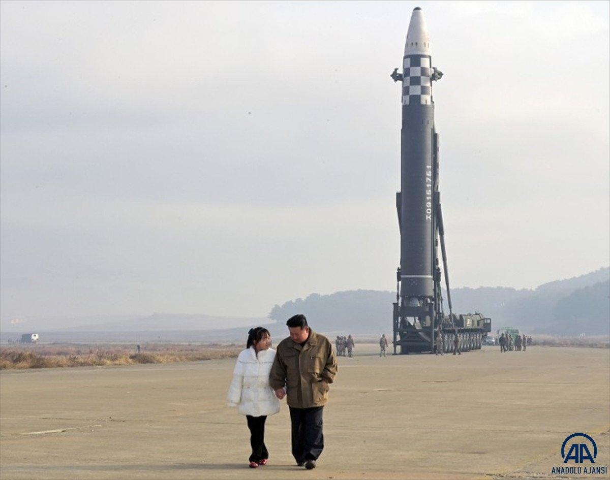 Kuzey Kore lideri Kim Jong-un ilk defa kızıyla görüntülendi