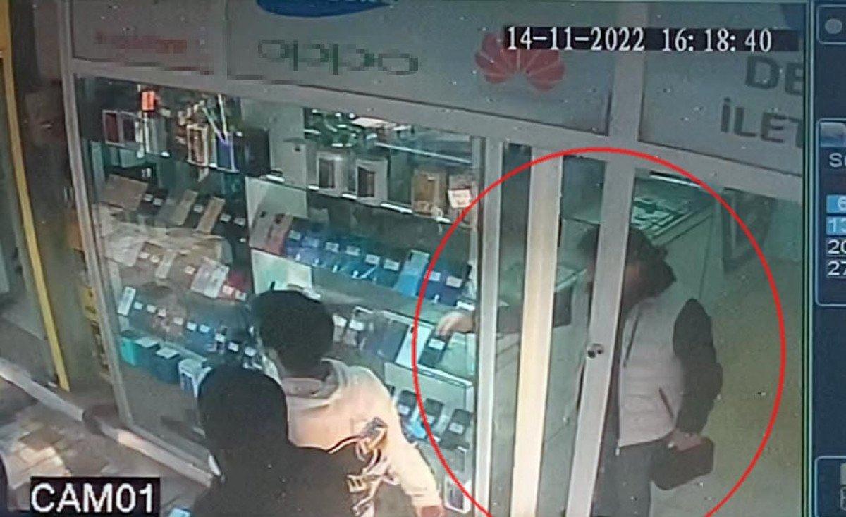 Manisa'da telefon hırsızı kamerada 