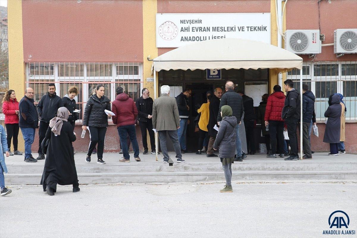 Öğretmenlik Kariyer Basamakları Sınavı başladı