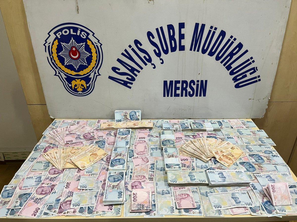 Mersin'de akılalmaz hırsızlık: Ev gösterip, parasını çaldılar