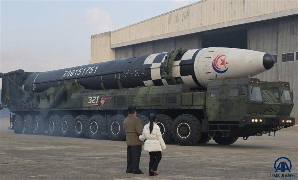 Kuzey Kore lideri Kim Jong-un ilk defa kızıyla görüntülendi