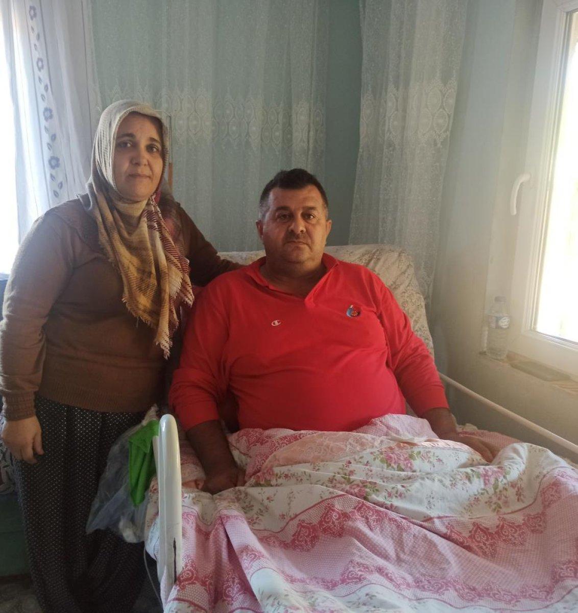 Kahramanmaraş'ta yatalak eşine 5 yıldır bebek gibi bakıyor