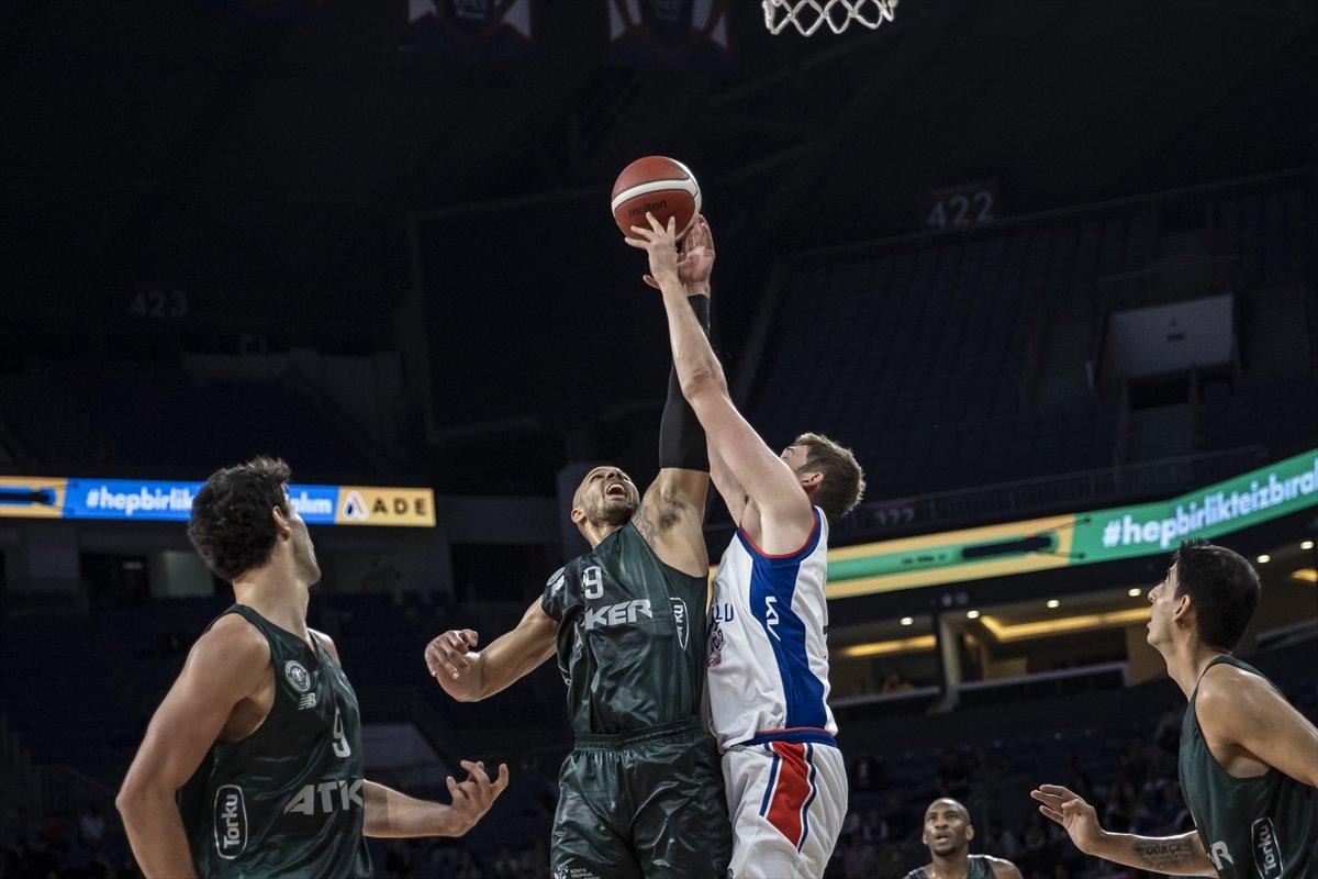 Anadolu Efes, Konyaspor'u mağlup etti