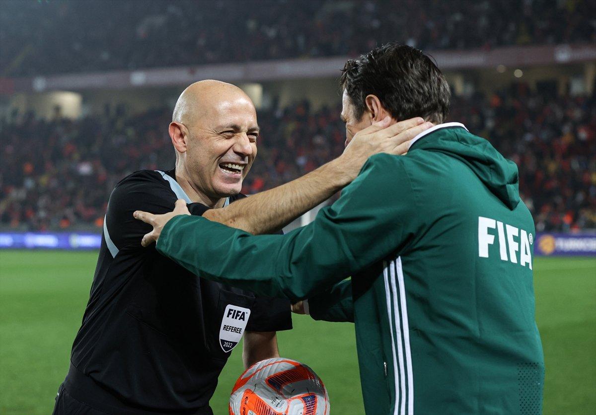 Cüneyt Çakır: Türk hakemliği adına onur duyulacak bir gündü