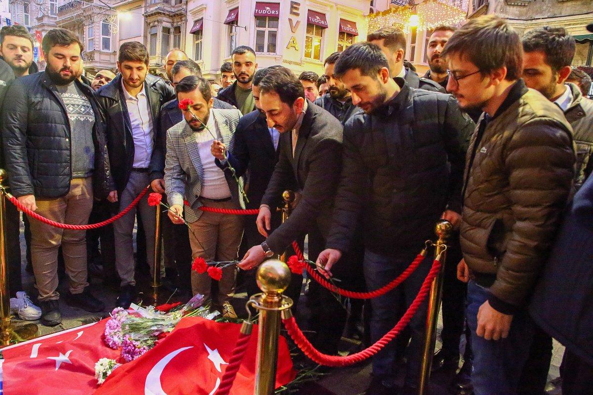 Taksim'de hayatını kaybedenler, AK Gençlik tarafından anıldı