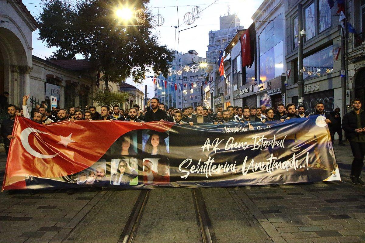 Taksim'de hayatını kaybedenler, AK Gençlik tarafından anıldı