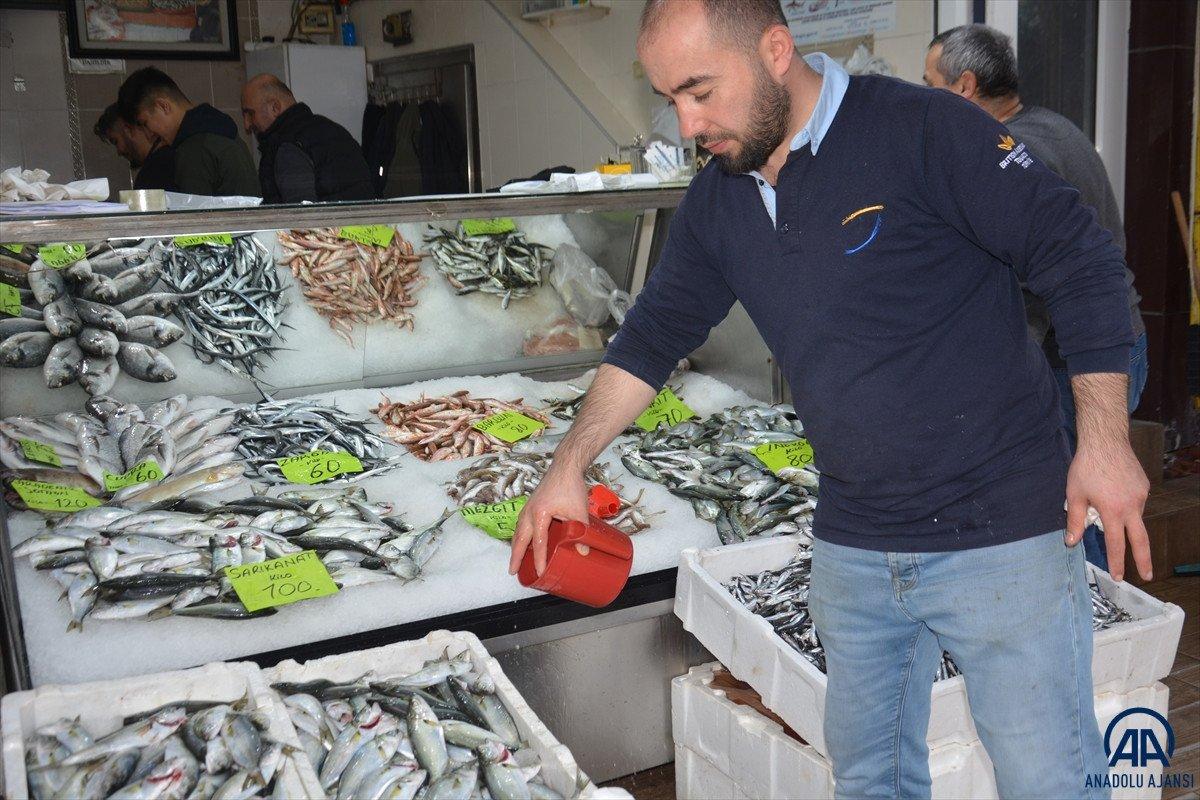 Düzce'de balık tezgahları şenlendirdi