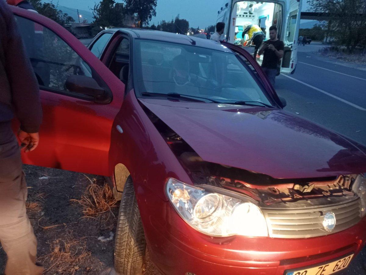 Aydın’da iki otomobil kafa kafaya çarpıştı