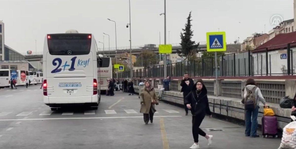 İstanbul'da ara tatil dönüşü yaşanan yoğunluk sürüyor