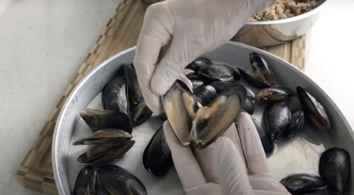 Midye severler buraya! MasterChef midye dolma tarifi ve püf noktaları...