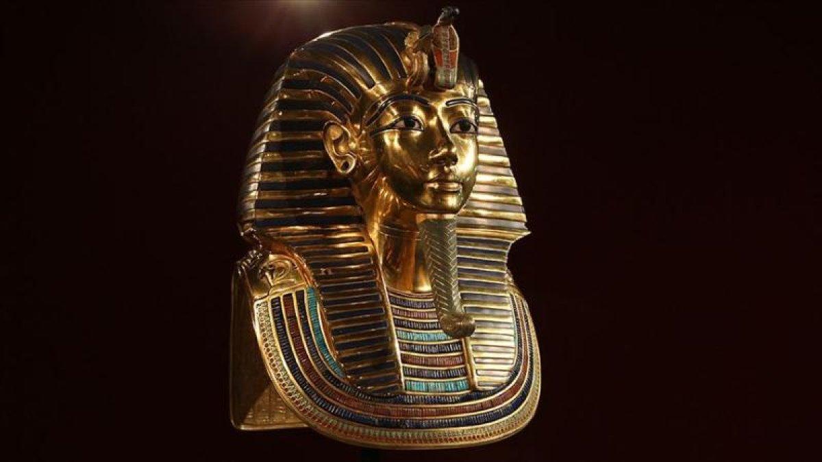 Antik Mısır'ın ünlü firavunu Tutankamon'un keşfedilen mezarında ortaya çıkan hazineler sergilenecek