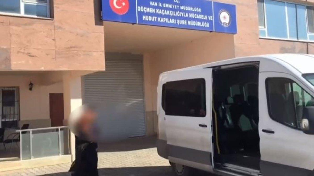 Van’da göçmen kaçakçılığı yapan 9 organizatör tutuklandı
