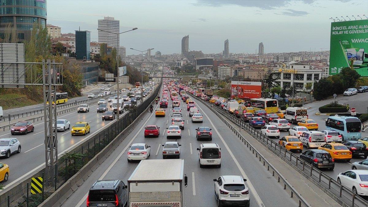 Ara tatilin ardından 19 milyon öğrenci için bugün ders zili çaldı