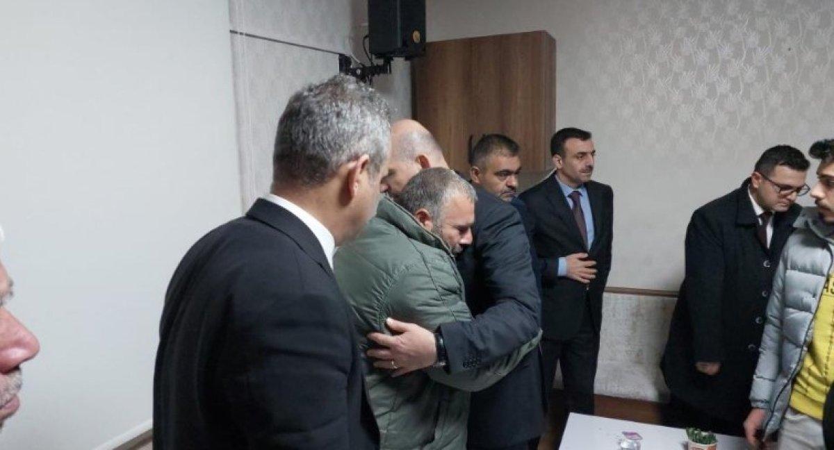 Süleyman Soylu ve Mahmut Özer'den hayatını kaybeden öğretmenin ailesine taziye ziyareti