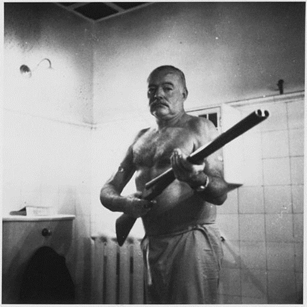 Dünya edebiyatında çığır açan Ernest Hemingway’in silah ve avcılık tutkusu 