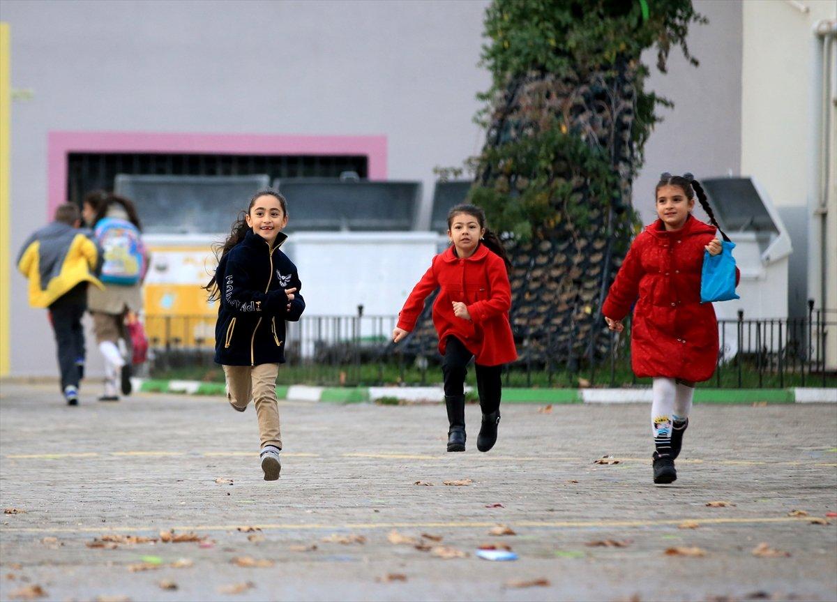 Ara tatilin ardından 19 milyon öğrenci için bugün ders zili çaldı