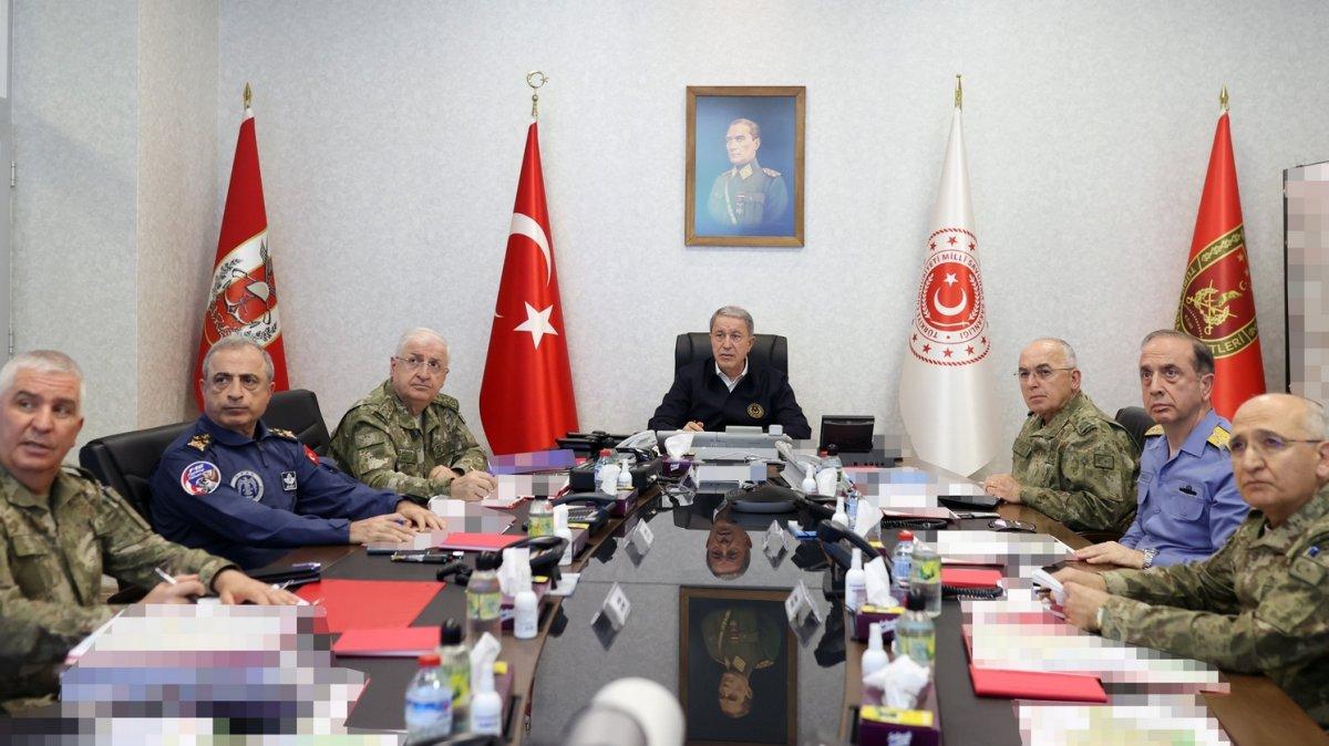 Cumhurbaşkanı Erdoğan, Hulusi Akar'dan harekat bilgisi aldı