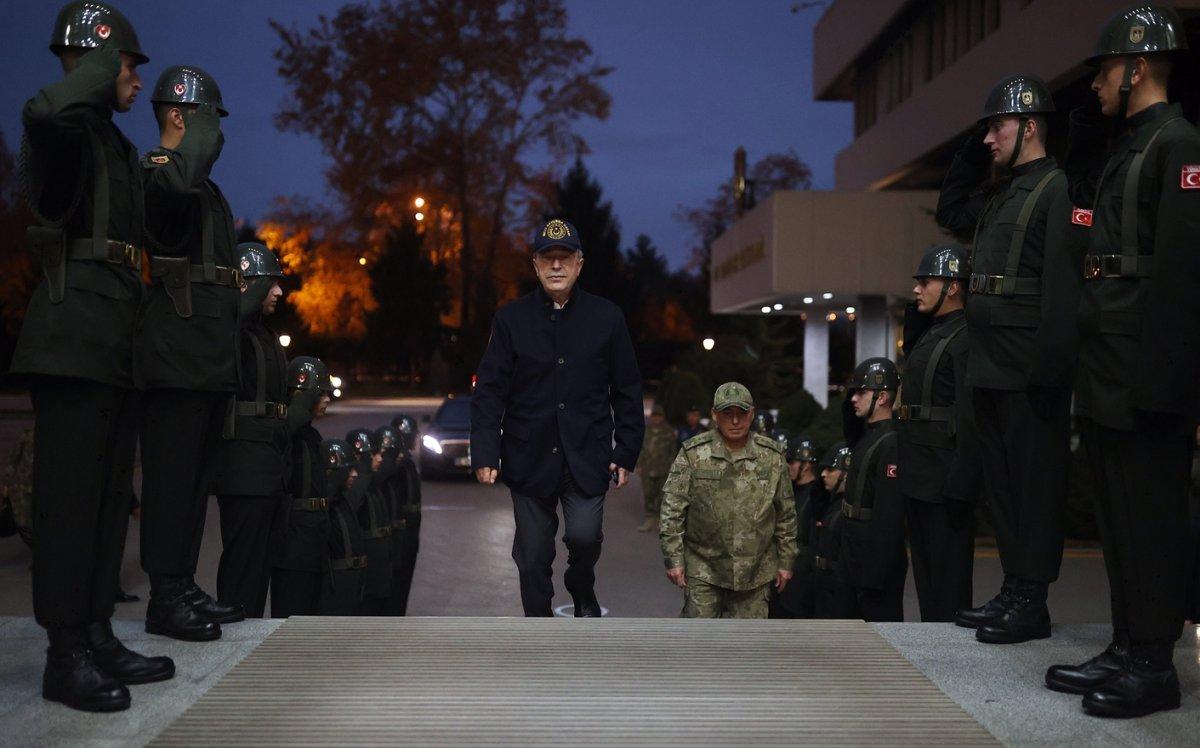 Hulusi Akar: Pençe-Kılıç Harekatı'nda 184 terörist etkisiz hale getirildi