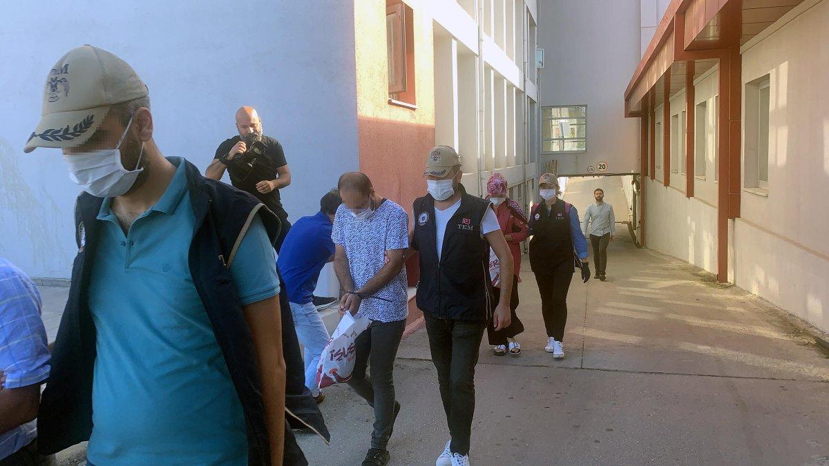 Adana'da PKK'nın talimatını gizleyip cezaevine sokmaya çalıştılar