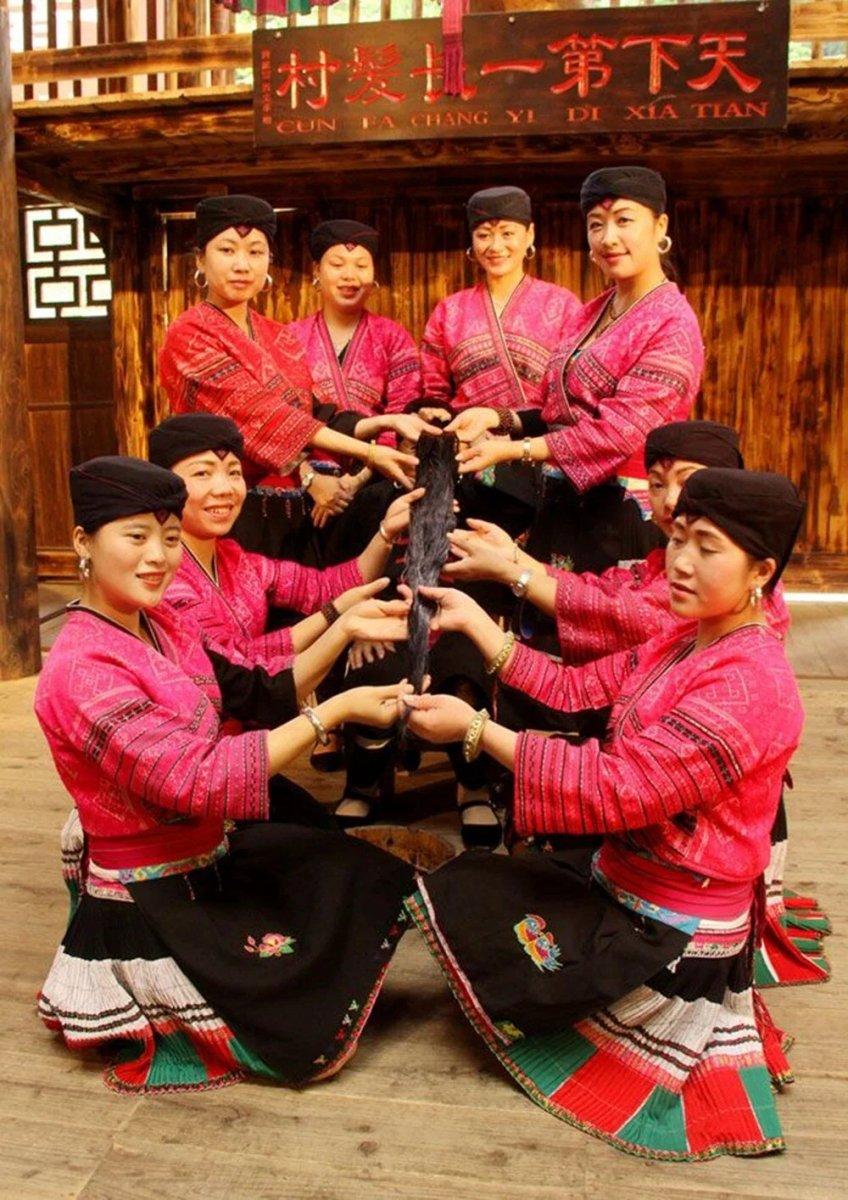 Çin'de saç uzunluğu 2.7 metre olan kadın