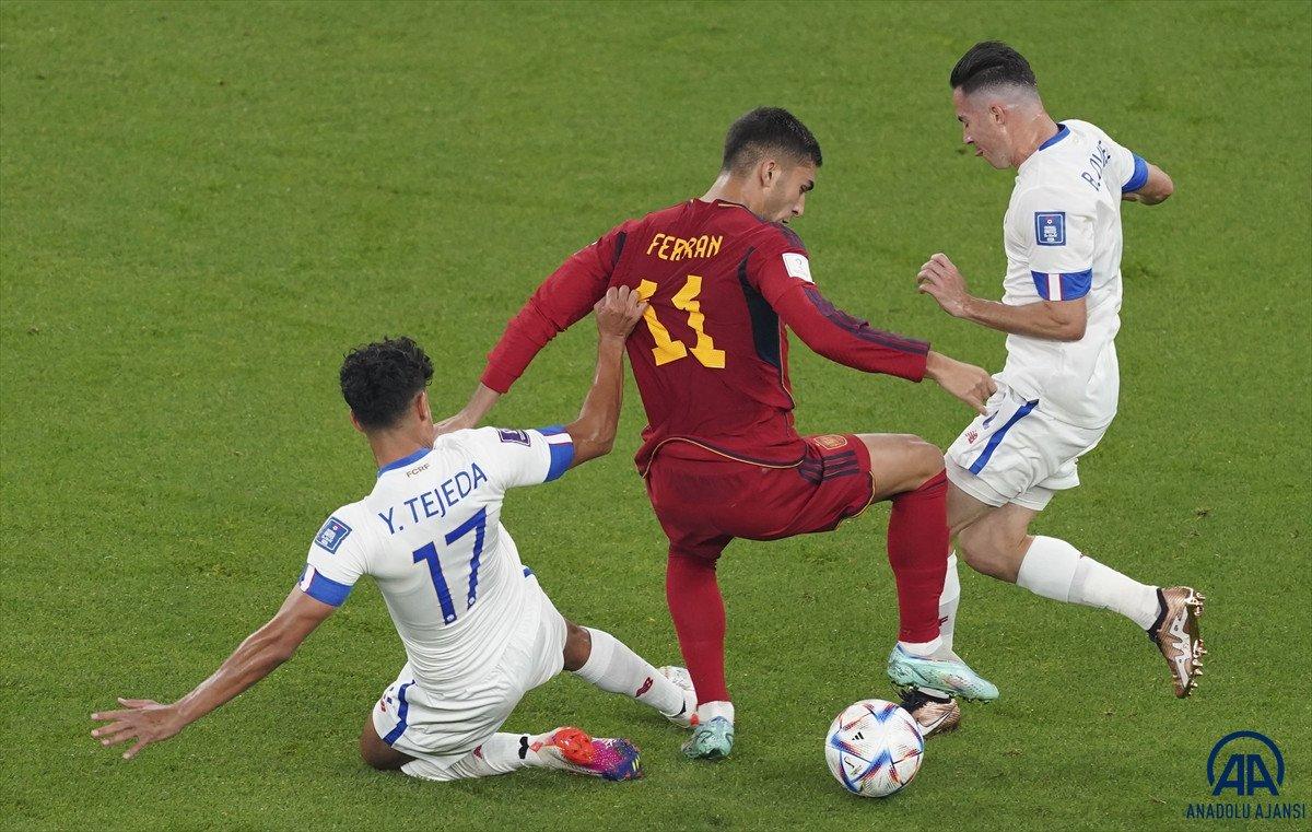 İspanya, Kosta Rika'yı 7 golle geçti