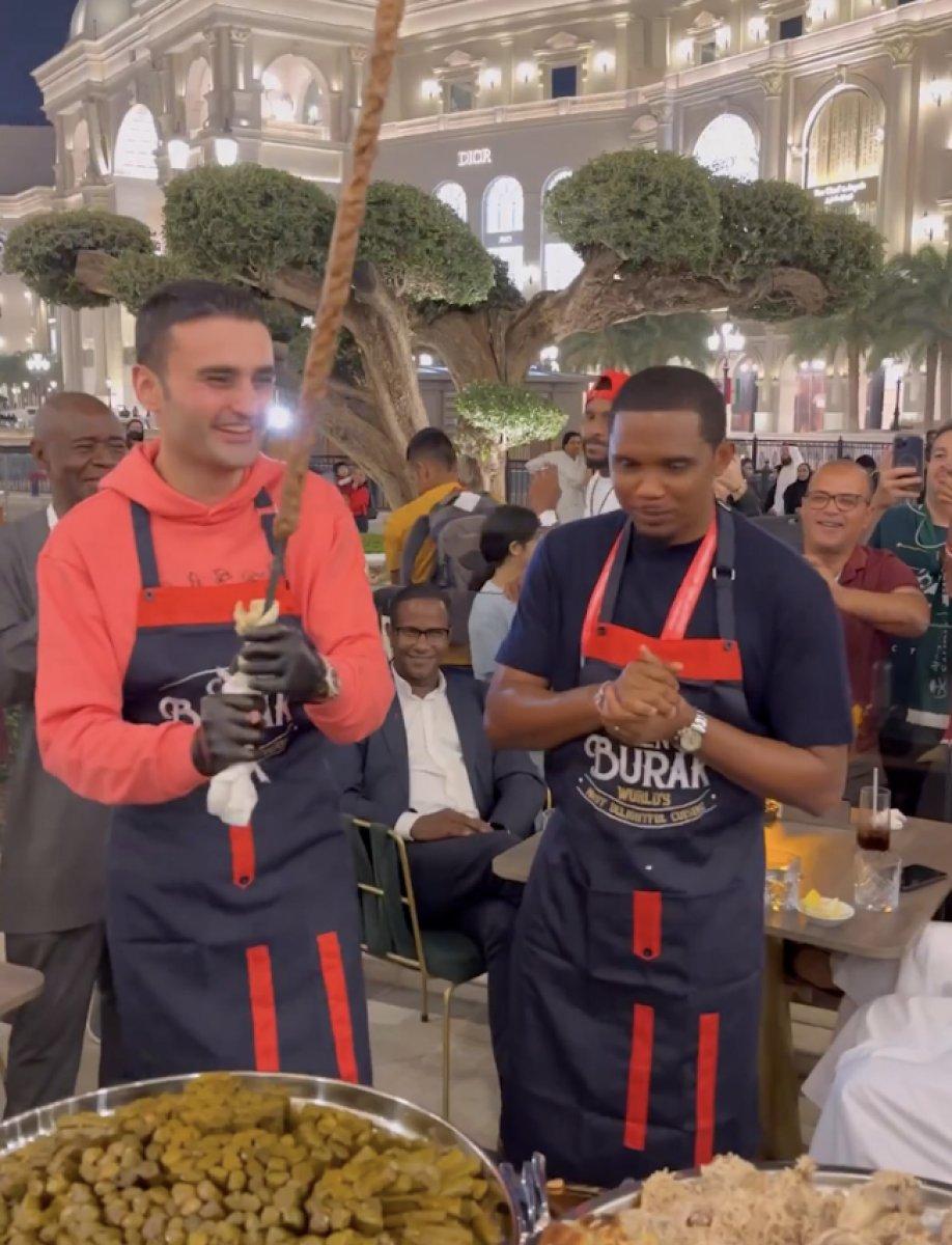 Czn Burak Eto'o'ya kebap yedirdi