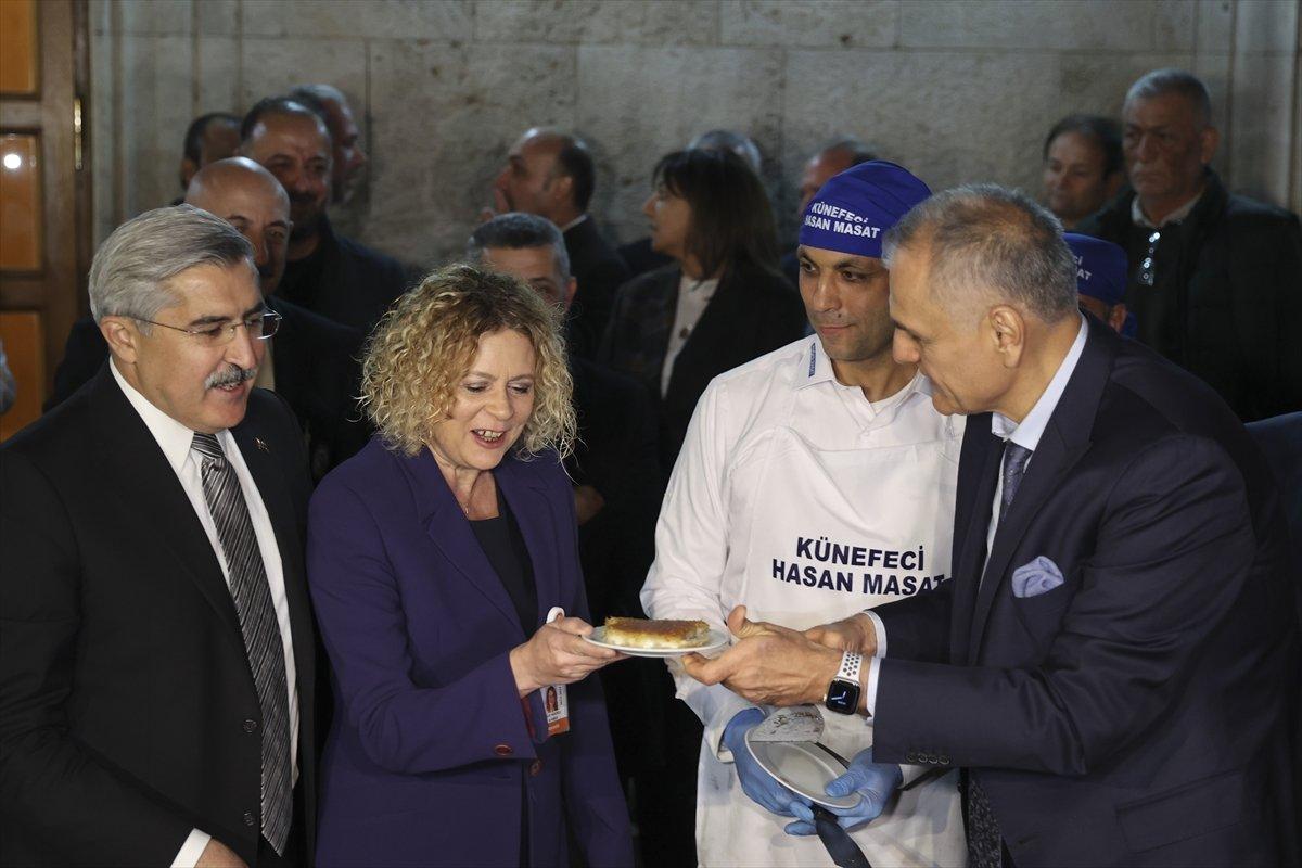 TBMM'de künefe molası