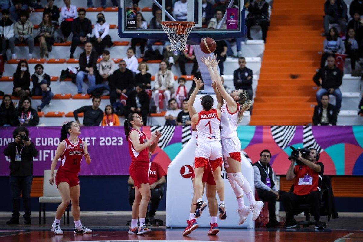 Potanın Perileri'nden Arnavutluk'a 96 sayı fark