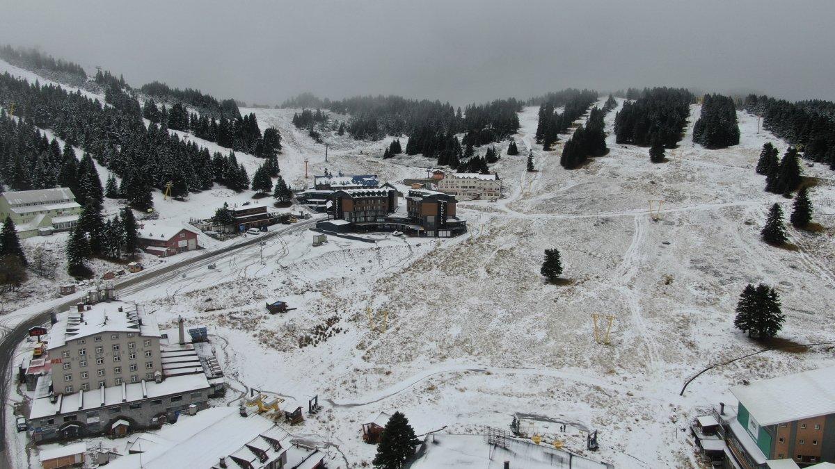 Uludağ beyaz gelinliğini giydi