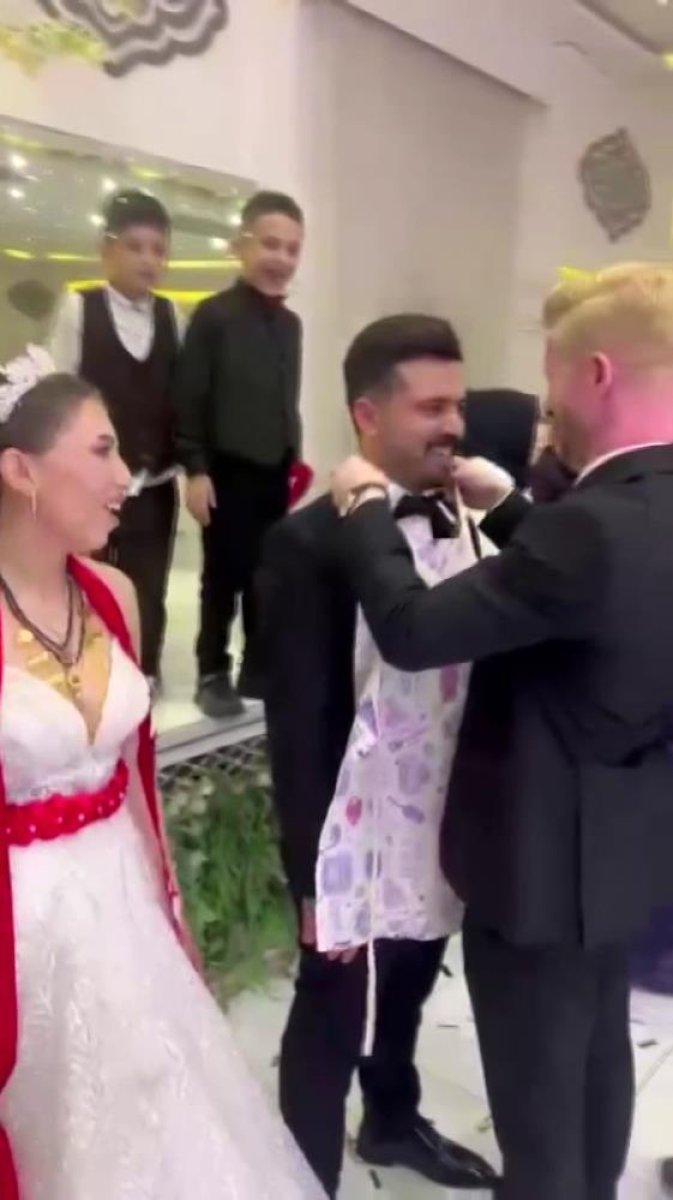 Kahramanmaraş’ta düğünde damada bulaşık sürprizi yapıldı