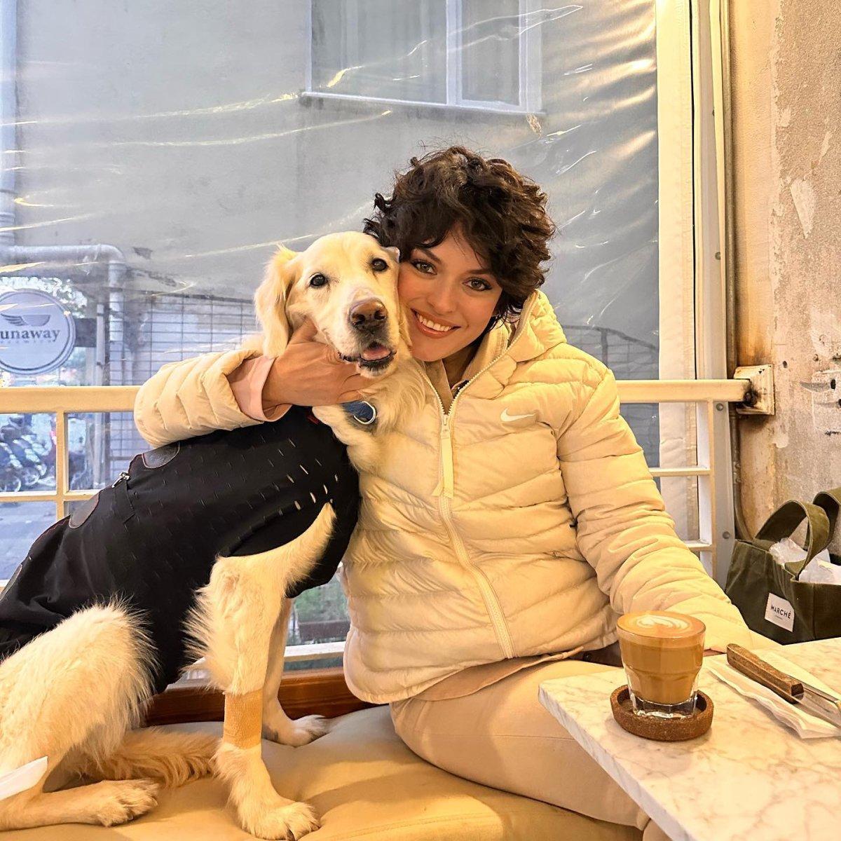 Ezgi Mola'nın köpeği Kuki öldü