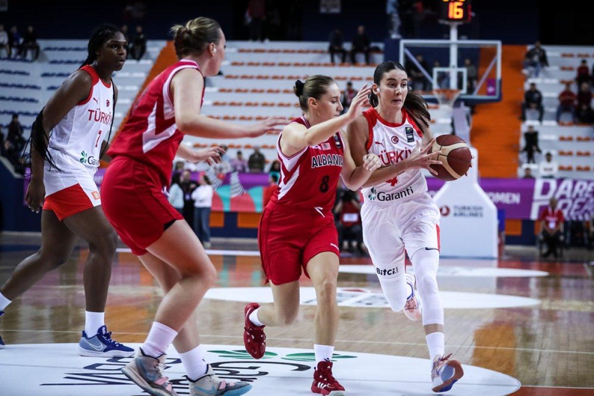 Potanın Perileri'nden Arnavutluk'a 96 sayı fark