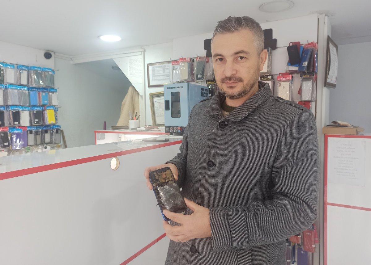 Kahramanmaraş'ta cep telefonu bomba gibi patladı