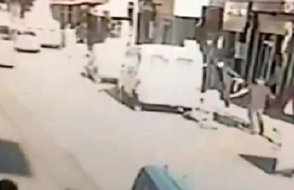 İzmir'de minibüste silahlı saldırıya uğradı, hayatını kaybetti