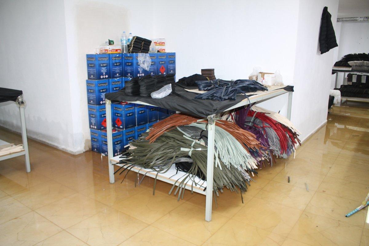 Mardin'de yağan yağmur suları evlere ve iş yerlerini bastı