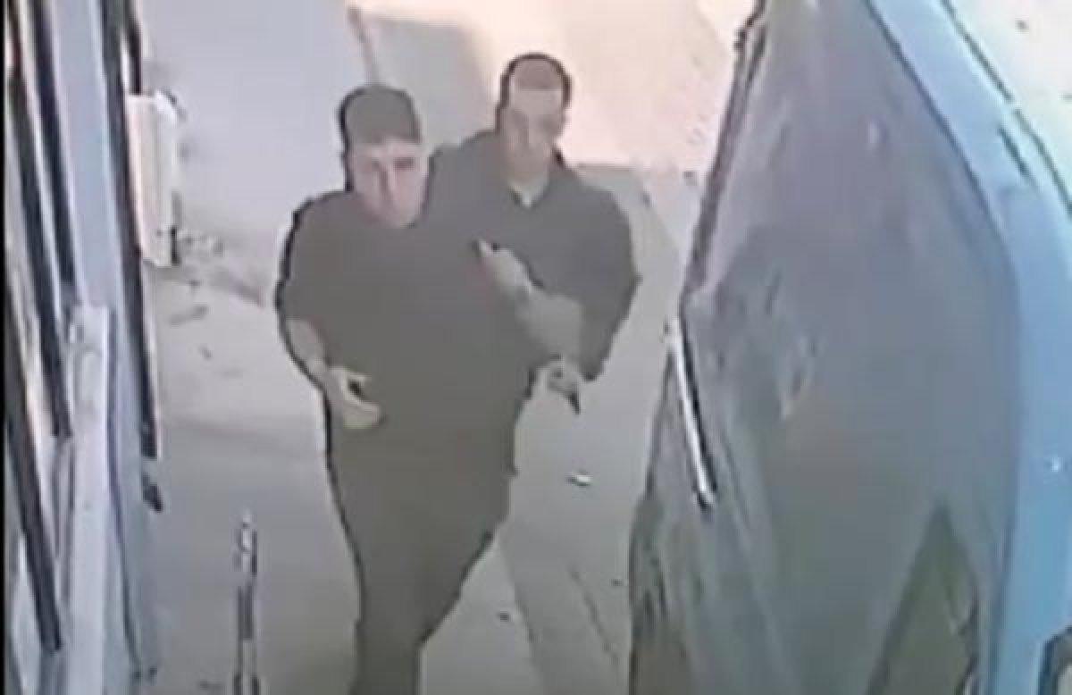 İzmir'de minibüste silahlı saldırıya uğradı, hayatını kaybetti