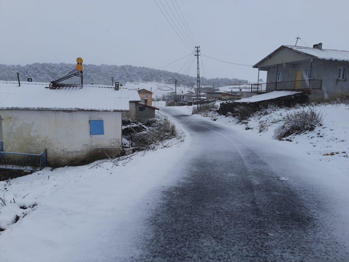 Tokat'ta kar yağışı ile göl ve yaylalar beyaza büründü