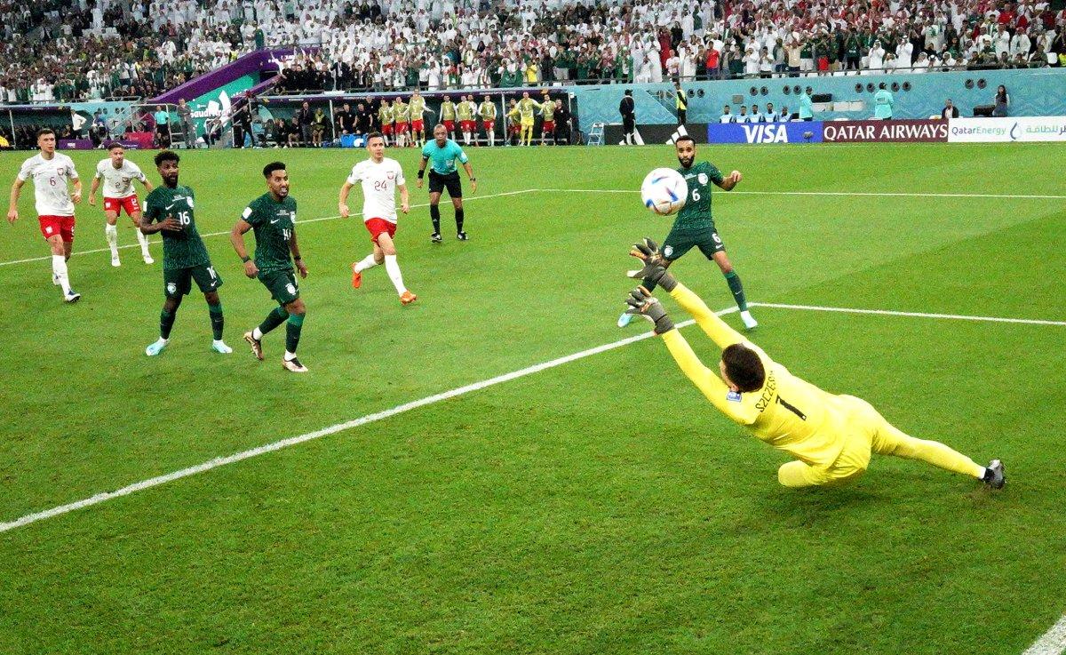 Szczesny'den üst üste kritik kurtarışlar