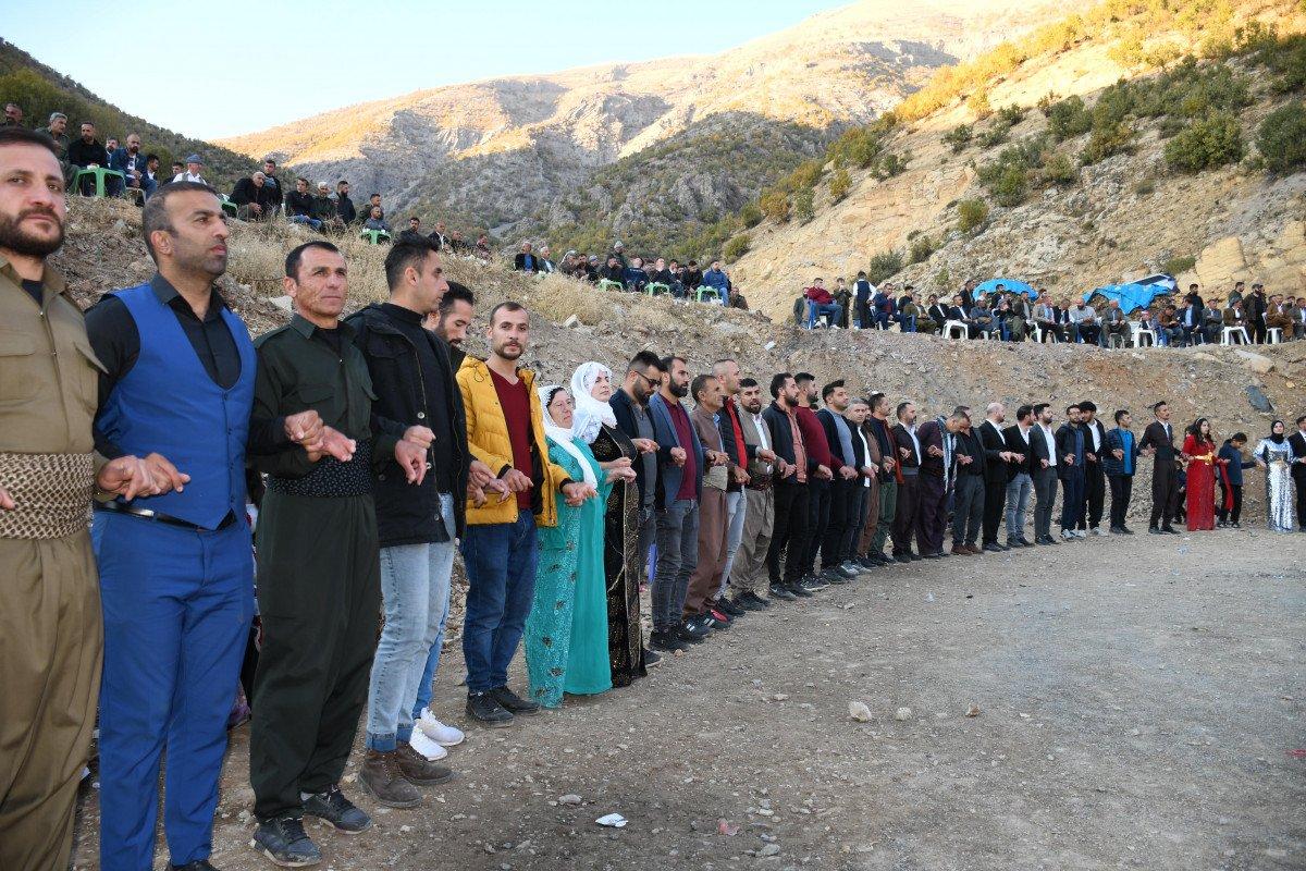 Şırnak'ta, aşiret düğününde 300 bin TL değerinde altın takıldı